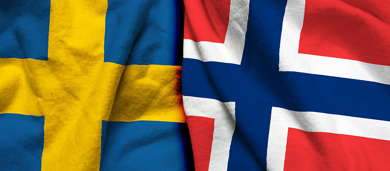 Svenska och norska flaggan sida vid sida